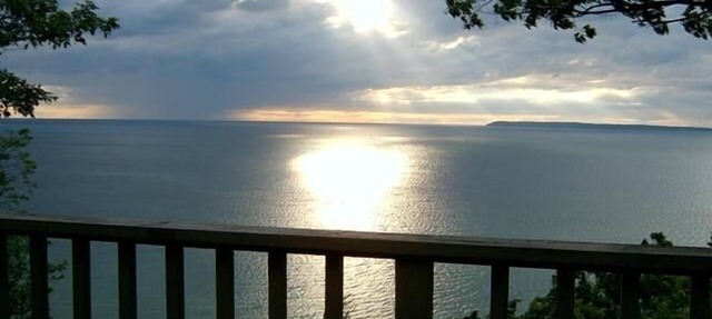 Homestead condo, Beautiful View of Lake MI & Manitou Island in Glen Arbor