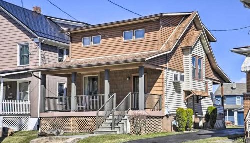 Homey Hideaway - Dog-Friendly 3BR Near Hospitals in Johnstown