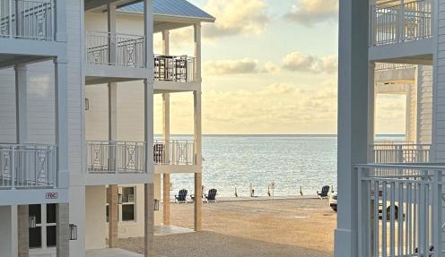 Hooked on Islamorada Oceanfront Townhome, Private Dock, Pool in Islamorada