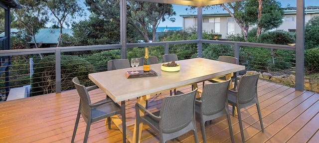 IMMACULATELY PRESENTED LUXURY BEACH HOUSE IN PRISTINE EAGLE BAY in Eagle Bay