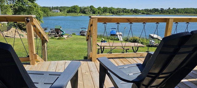 Irish Hills Lakefront Escape | Dock | Swim | Close to MIS in Brooklyn