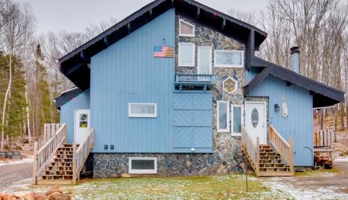 Iron River Condo w/Gas Grill Near Skiing + Hiking in Iron River