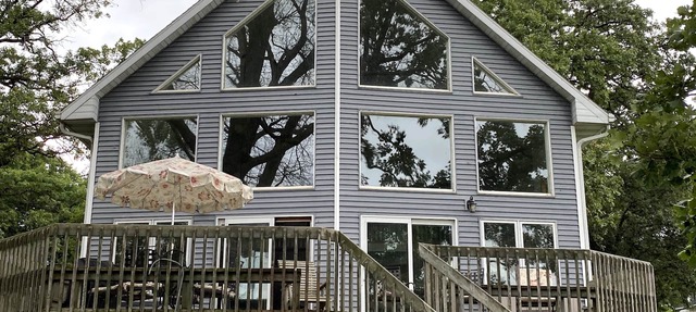 Join us on the sandy shores of lake Koshkonong for an escape from the city in Edgerton