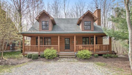 Kingfisher Cove Cabin 28 in Saugatuck