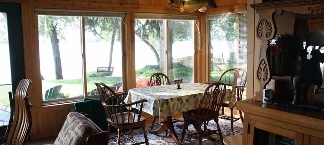 LABOR DAY DISCOUNT Best View on Lake Leelanau, Autumn color weekend specials in Cedar