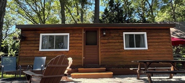 Lake Cabin Resort - Cabin 1 in Fife Lake