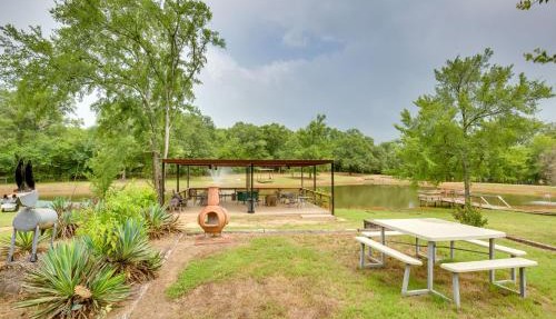 Lake Fork Studio Cabin w/Dock + Boat Ramp! in Emory