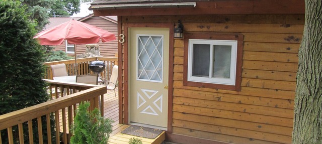 Lake Kegonsa cedar efficiency cottage in Stoughton