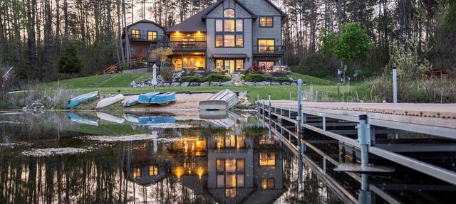 Lakefront Lodge-65 Acres-Private Lake/Gourmet Kitchen/Game Room 5 of 5 in Big Rapids