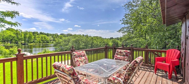 Lakefront Tomahawk Cabin with Boat Dock and Deck in Tomahawk