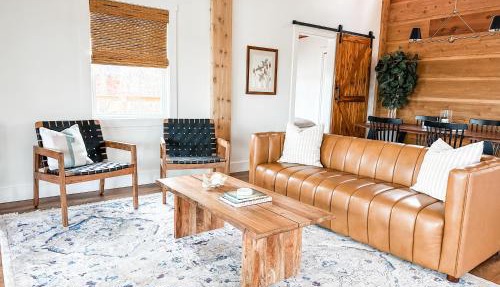 Lakeside Cabin - Serene Retreat with Lake Monroe Views and Wraparound Deck in Brown County in Nashville