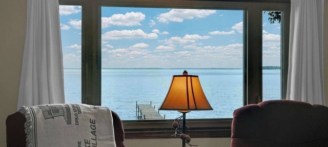 Lakeside Cottage - Dock, Views, Fireplace in Prudenville