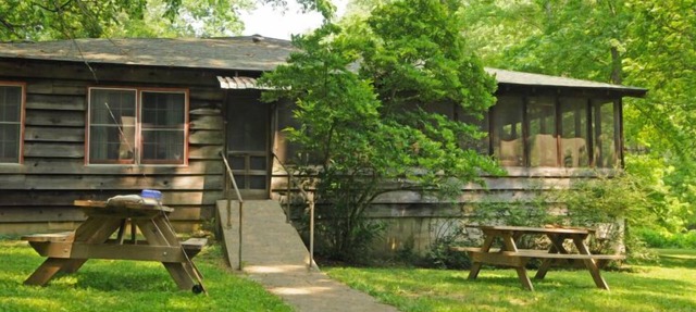 Large SECLUDED RIVERFRONT Cabin with PRIVATE access to CANOE/KAYAK Blue River in Depauw