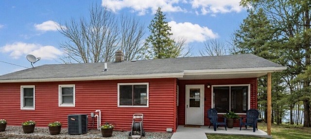 Lawrence Lake Lookout | 3 Bed, 2 Bath Cabin | Dock, Paddleboat, Screened Porch in Bovey
