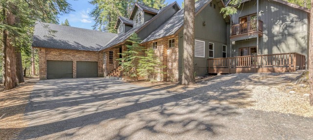 Lazy Bear Lodge | Rustic Luxe Cabin w/Spa + Game Room in Shaver Lake