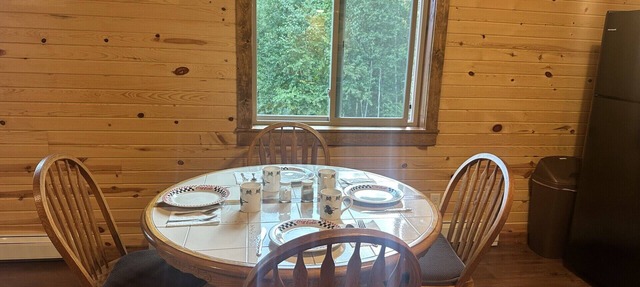 Ledgerock: A cozy peaceful retreat near Lake Vermilion in Tower