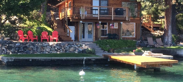 Low Bank Waterfront Cabin on Lake Chelan in Chelan