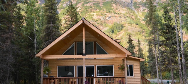 Lower Paradise Log Cabin in Moose Pass in Moose Pass