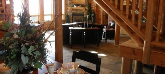 Luxurious Log Home with Mille Lacs Lake Sunrise Views in Garrison