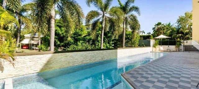 Luxury 2 BR North Ward in North Ward