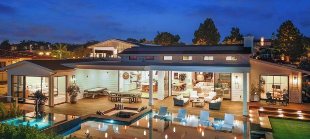 Luxury Blue Ocean View Retreat in Encinitas