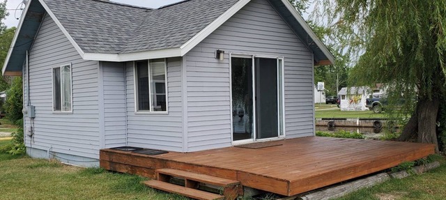 Lyman's Cozy Lakefront Cottage in Houghton Lake