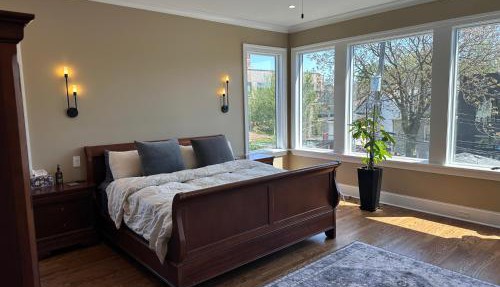 Lyons' Suite in Chicago