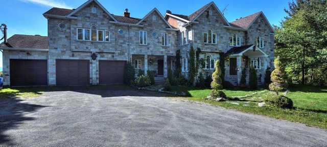 Magnificent villa with breathtaking views! in Sutton