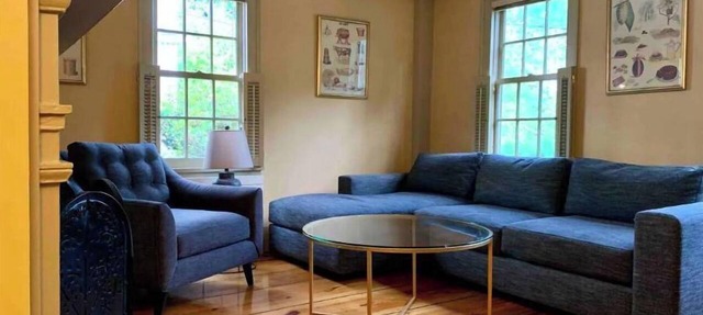Maple Suite- Private Ground Floor Apartment in front of Smith College in Northampton