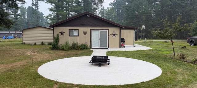 Merrillan Retreat: Fireplace & Snowmobile Trails in Merrillan