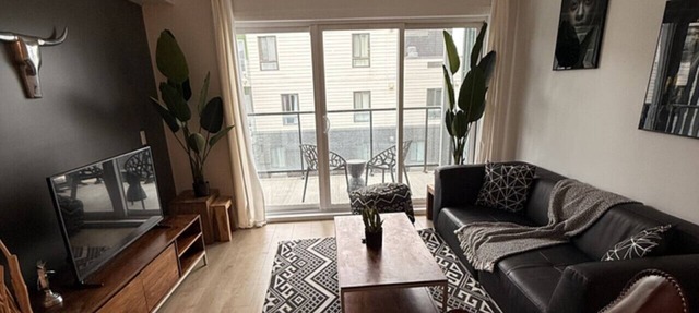 Modern 1BD Suite at Le Prisme w/Indoor Pool, Gym & Yoga Studio in Québec