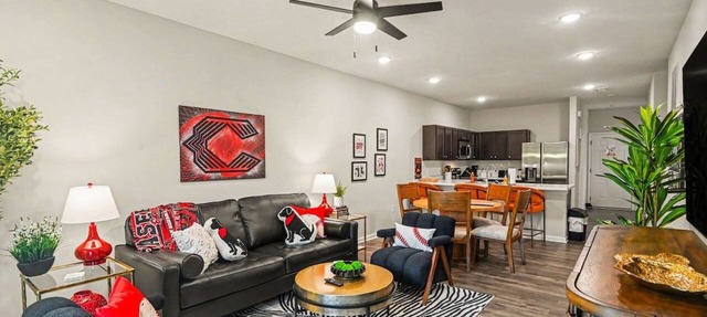 Modern 2BR/2BA Duplex w/ Garage Near Cincinnati in Cincinnati