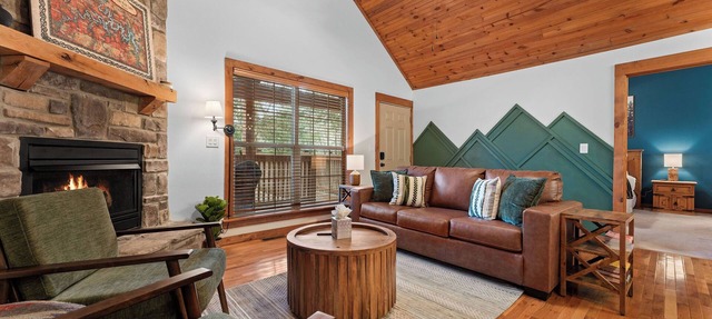 Modern Cabin - Sunroom - Resort Amenities - Near Silver Dollar City in Branson West
