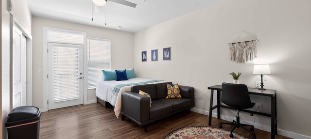 Modern Comfort Vibes with Desk, Balcony & Near UC in Cincinnati