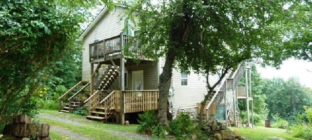 Mountain Roots Lodging in Big Meadows