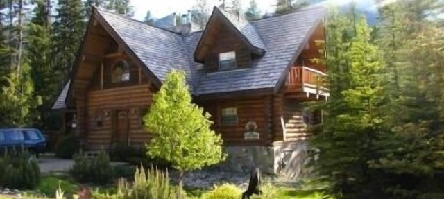 Mountainside Log Chalet at Fernie Alpine Resort in Fernie