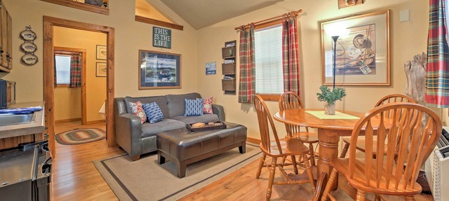 Near Shopping & Museums: Quiet Branson Cabin in Branson