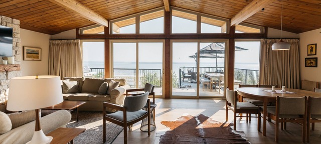 Newly Renovated Luxury Lake Front Cottage with Private Dock in Birchcliff
