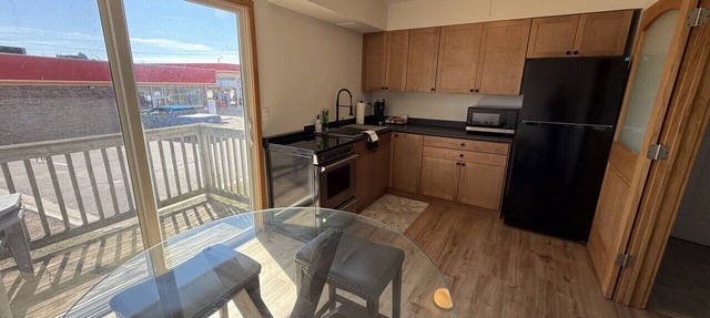 Newly Renovated Spacious 2B across from Teal Lake in Negaunee