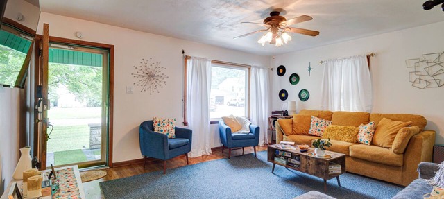 Nostalgic Fun Mid Century Themed Cosmic Cottage~ Bedford Home Pets OK in Bedford