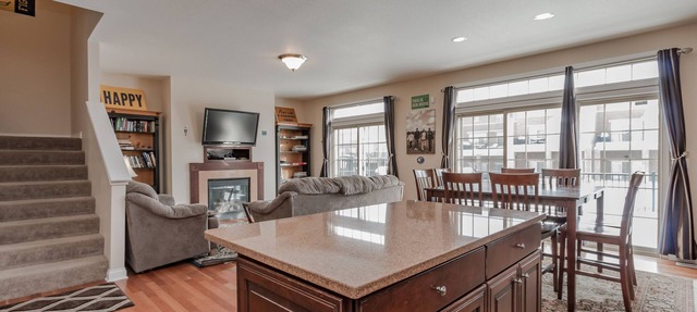 Notre Dame game day event house: CLOSE, large, fully loaded, 4 bed/4.5 bath in South Bend