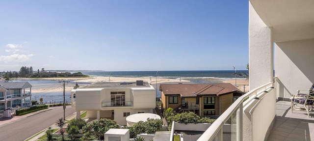 Ocean Views Unit 15 - The Entrance, NSW in The Entrance