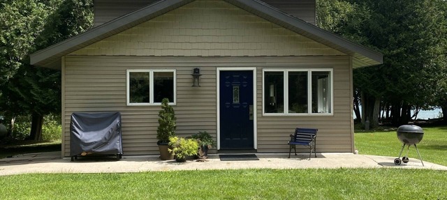 Old Fashioned Suite - Cottage on the shores of Lake Michigan in Sturgeon Bay