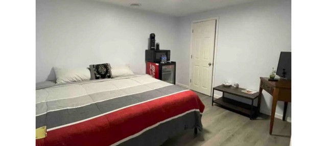 One bedroom with attached bath for one guest ony. in Chesterfield