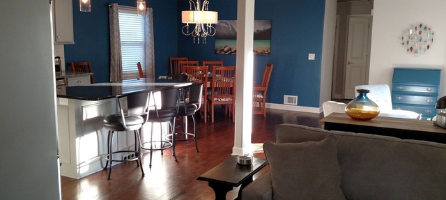 Open Floor Plan 2 Bdrm-Private Home on Half Acre-Garage Parking in Mission