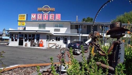 Oregon Trail Motel and Restaurant in Baker City
