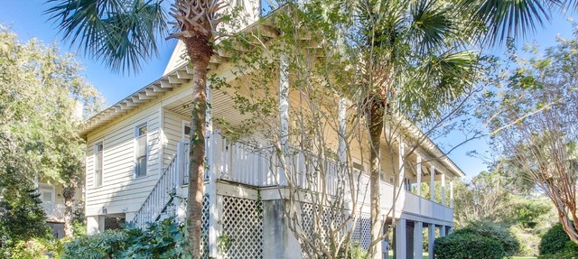 Pacem Place-Quaint home in Private Community of Litchfield By the Sea in Pawleys Island