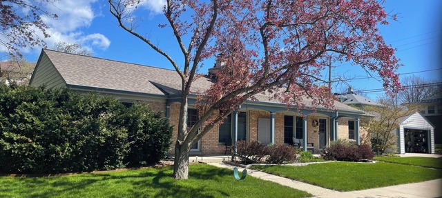 Peaceful 2-bedroom, one level Shorewood brick duplex near Lake Michigan in Shorewood