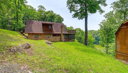Peaceful South Holston Lake Cabin w/Dock & Deck! in Abingdon