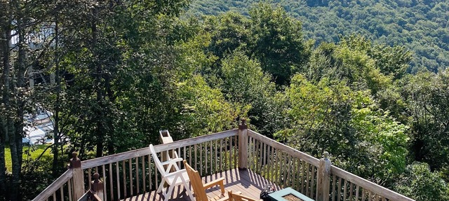Peaks at Windy Knob in Seven Devils